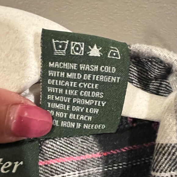 Stillwater Supply Co. long sleeve button-down plaid flannel black pink women’s M - Picture 8 of 8